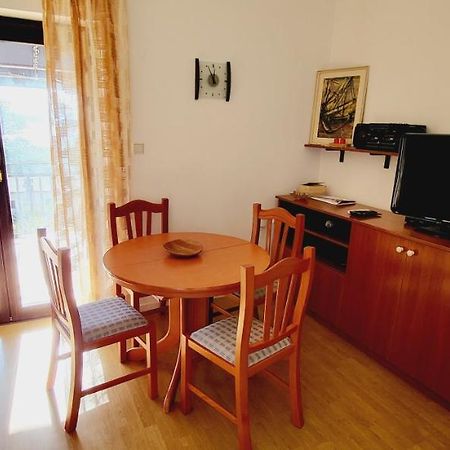 Apartments Italo By El-Pi Tours Nijvice Zewnętrze zdjęcie