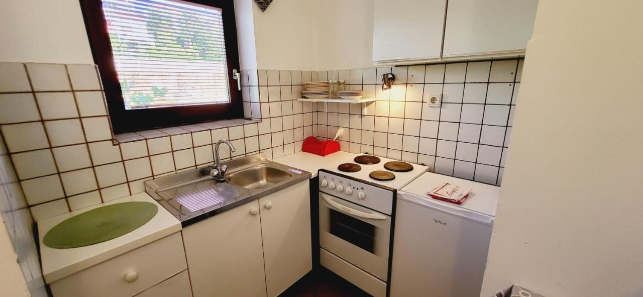 Apartments Italo By El-Pi Tours Nijvice Zewnętrze zdjęcie