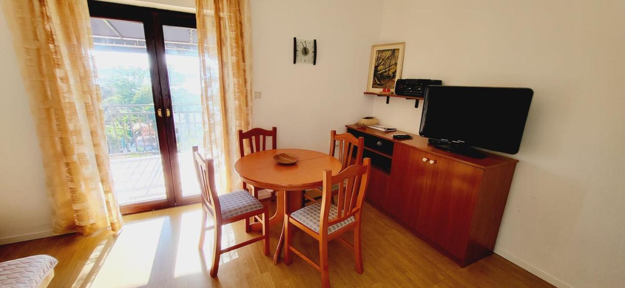 Apartments Italo By El-Pi Tours Nijvice Zewnętrze zdjęcie