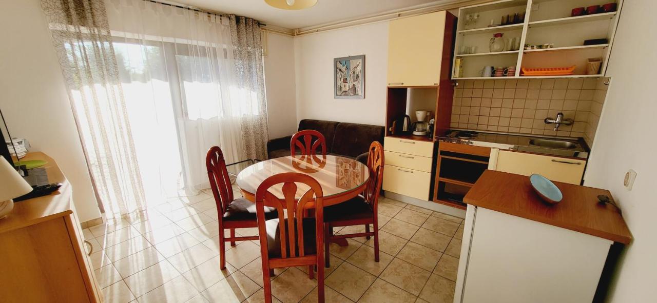 Apartments Italo By El-Pi Tours Nijvice Zewnętrze zdjęcie