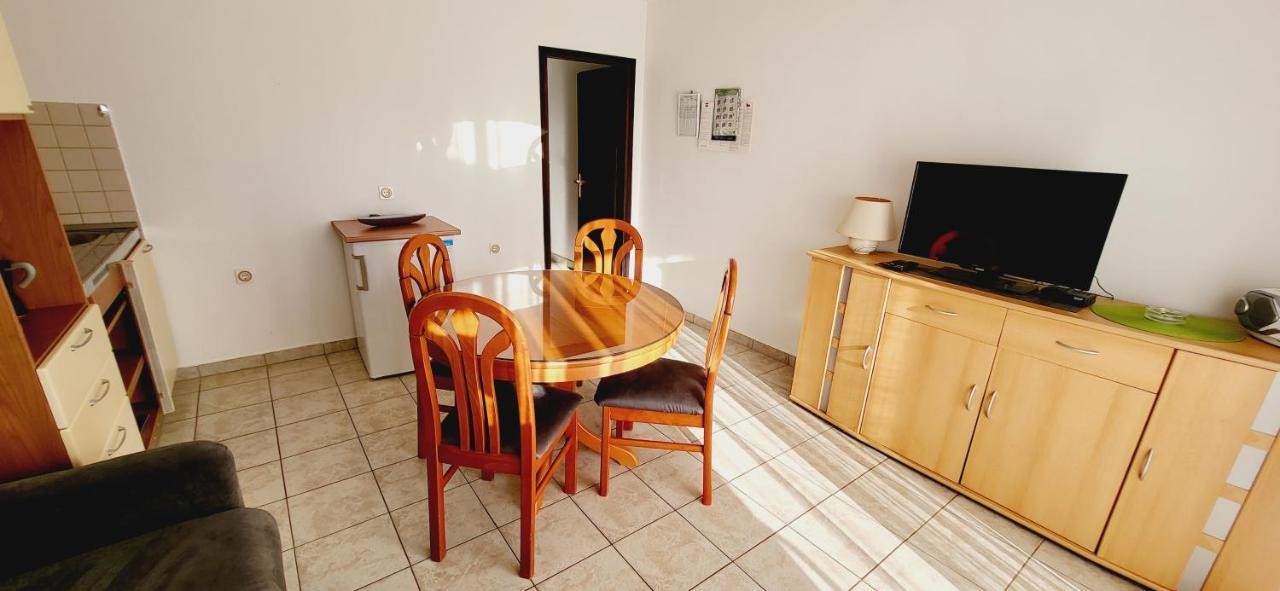 Apartments Italo By El-Pi Tours Nijvice Zewnętrze zdjęcie